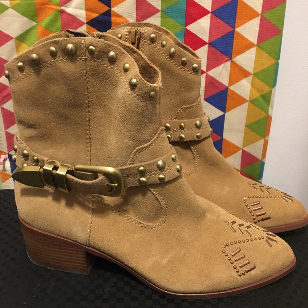 Tan BCBGeneration boots with gold details. Very cute  boho/ festival style